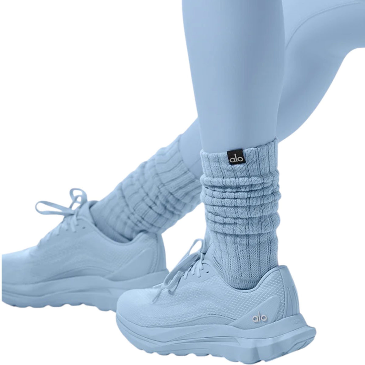 Winniemodo,Winnie modo,Alo Runner,Alo Runner blue,Alo sneaker blue,Alo sneaker,Yoga sneaker, Alo sneaker on sale,Alo yoga sne