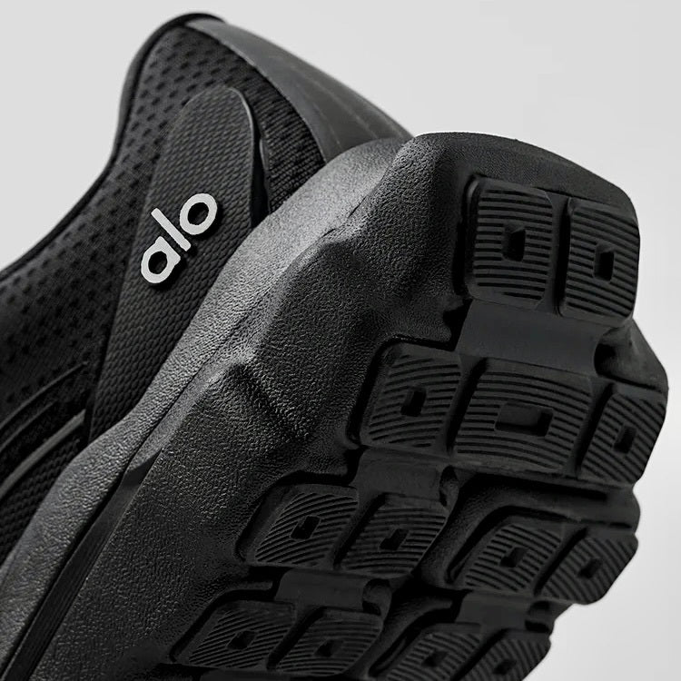 Alo Runner Black,Alo Runner,Alo sneaker black,Alo sneaker,Yoga sneaker,Alo sneaker on sale,Alo yoga sneaker black,Alo womens