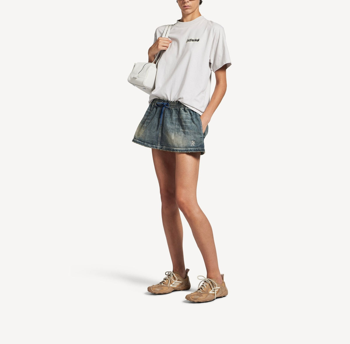 Winniemodo,Winniemodony,Balenciaga 850990 TTVL6,Balenciaga t-shirt women,Balenciaga t-shirt discount,Balenciaga t-shirt outle