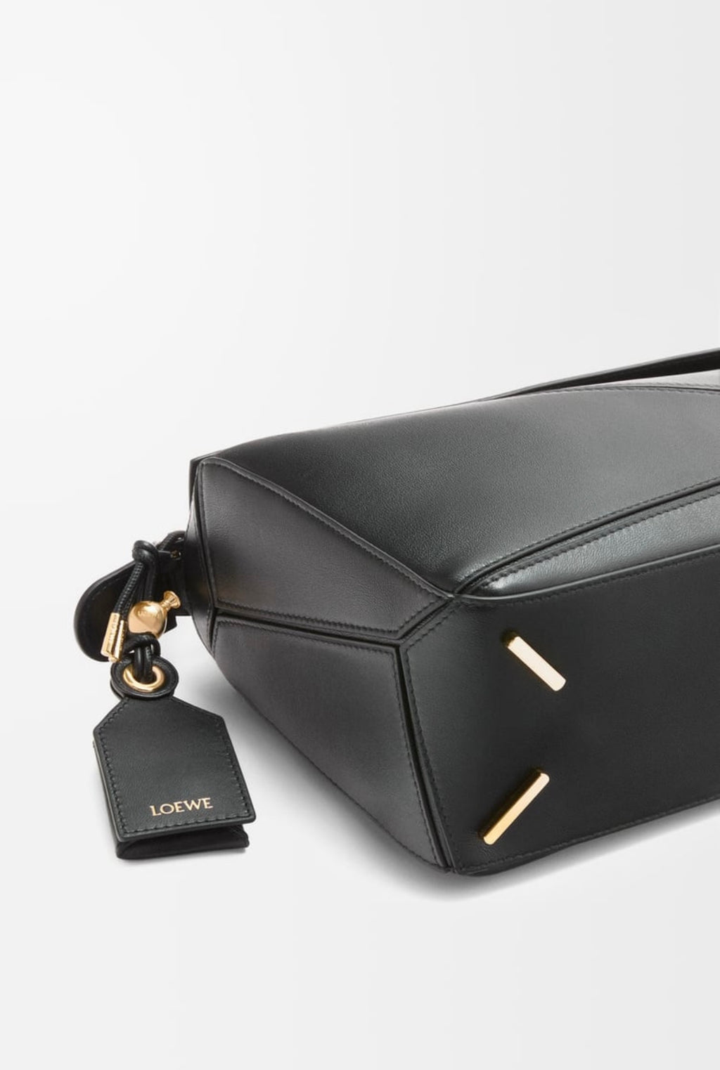 Loewe puzzle bag,Loewe puzzle black bag,Loewe puzzle bag small,Loewe small featherlight puzzle bag,Loewe bag,Loewe Lambskin p
