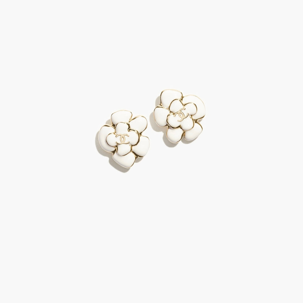 Winniemodo,Winniemodony,Chanel stud earrings 2026,Chanel stud flower,Chanel stud flower white,Chanel stud flower white sale,C