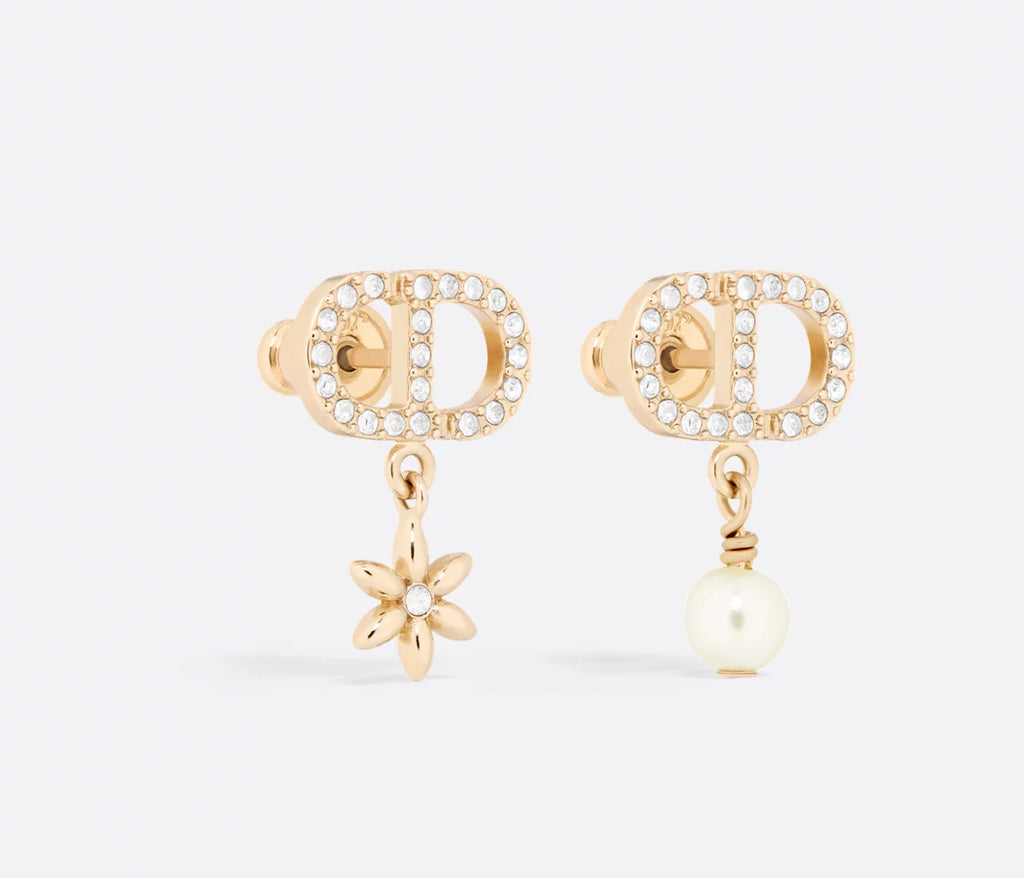 Winniemodo,Winnie modo,Dior Petit CD Daisy earrings,Dior CD earrings,Dior crystal earrings,Dior earrings 2026,Dior earrings s
