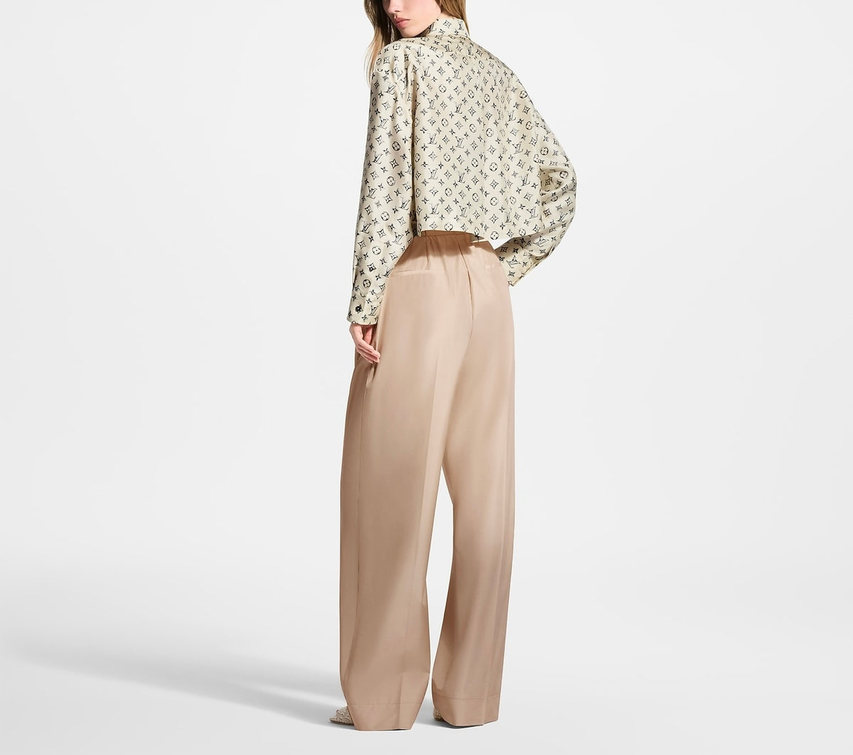 Winniemodo,Winniemodony,Louis Vuitton 1AKF4P,LV shirt,LV shirt women,Louis Vuitton shirt cream,LV monogram shirt discount
