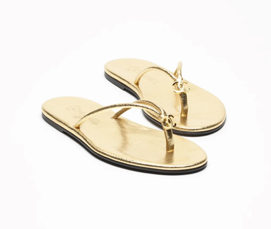 Winniemodo,Winniemodony,Chanel G47243,Chanel thong sandals,Chanel sandals gold,Chanel shoes sale,Chanel shoes discount,Chanel