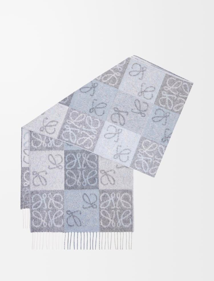 Winniemodo,Winnie modo,Loewe F810487X17,Loewe scarf cashmere,Loewe scarf,Loewe scarf sale,Loewe Anagram scarf,Loewe Anagram s