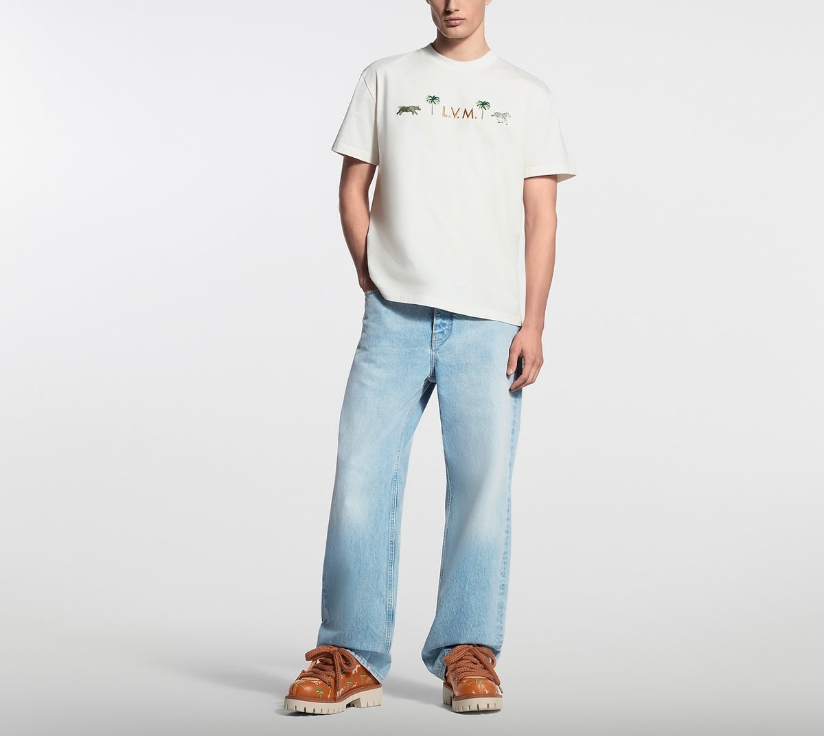 Winniemodo,Winniemodony,Louis Vuitton 1AJVQO,LV 1AJVQO,LV x The Darjeeling t-shirt,Louis Vuitton t-shirt 2026,Louis Vuitton t