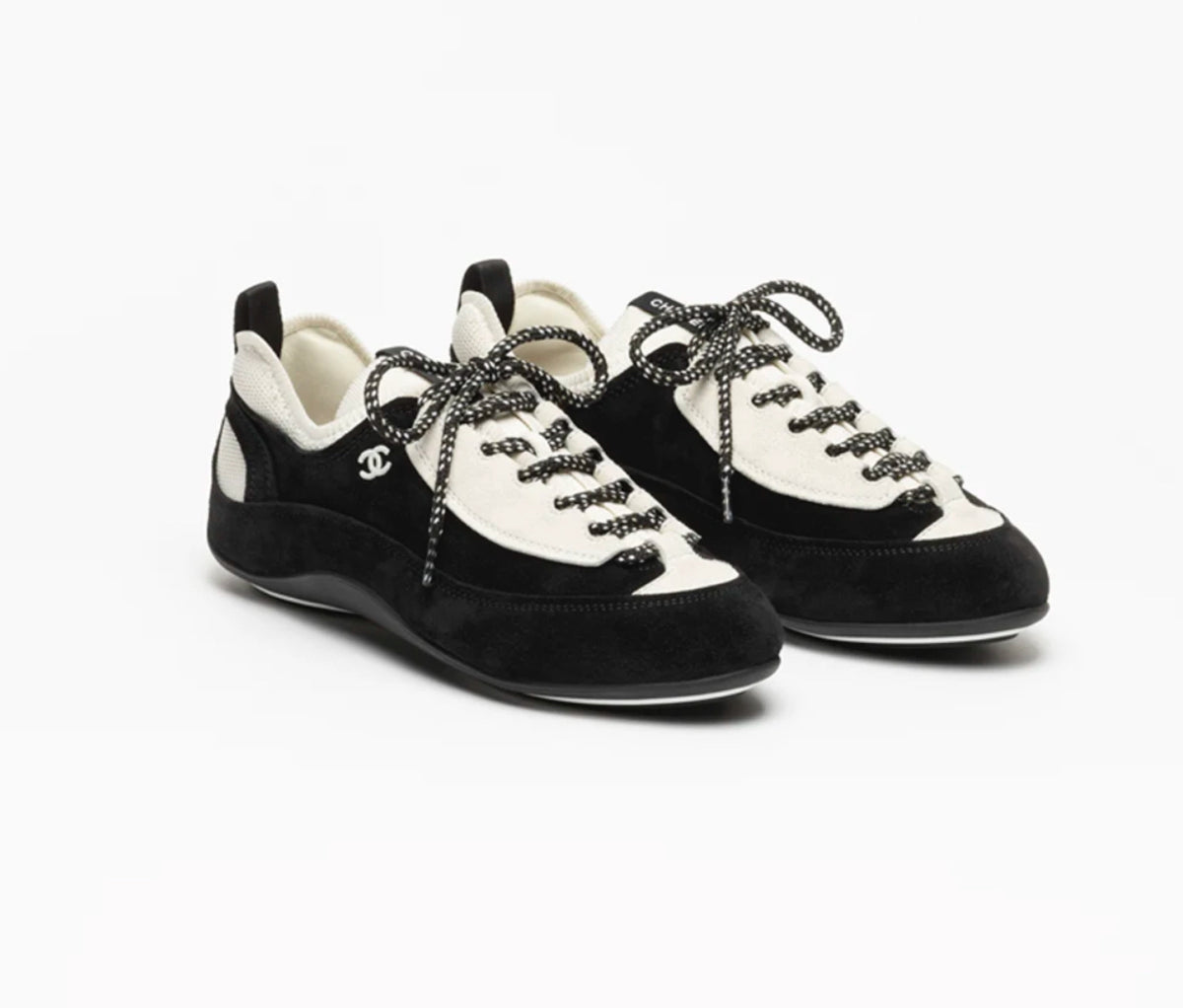 Winniemodo,Winniemodony,Chanel G47413,Chanel sneaker,Chanel sneaker black and white,Chanel sneaker panda sale,Chanel sneaker