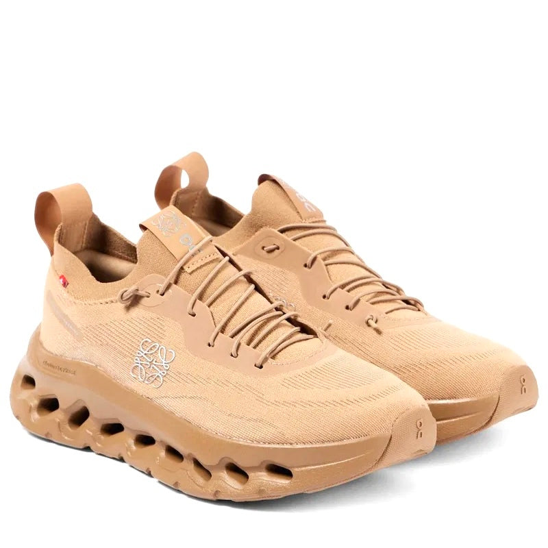Loewe cloudtilt,Loewe sneaker sand,Loewe x on sneaker womens,On x Loewe cloudtilt sneaker sand,Loewe cloudtilt sneaker on sal