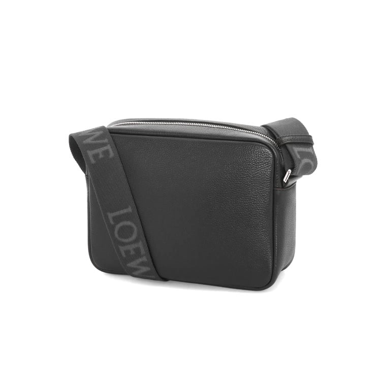 Loewe IDBANBA73X01,Loewe Medium Pebble messenger bag in supple calfskin,Loewe medium messenger bag,Loewe crossbody bag,Loewe