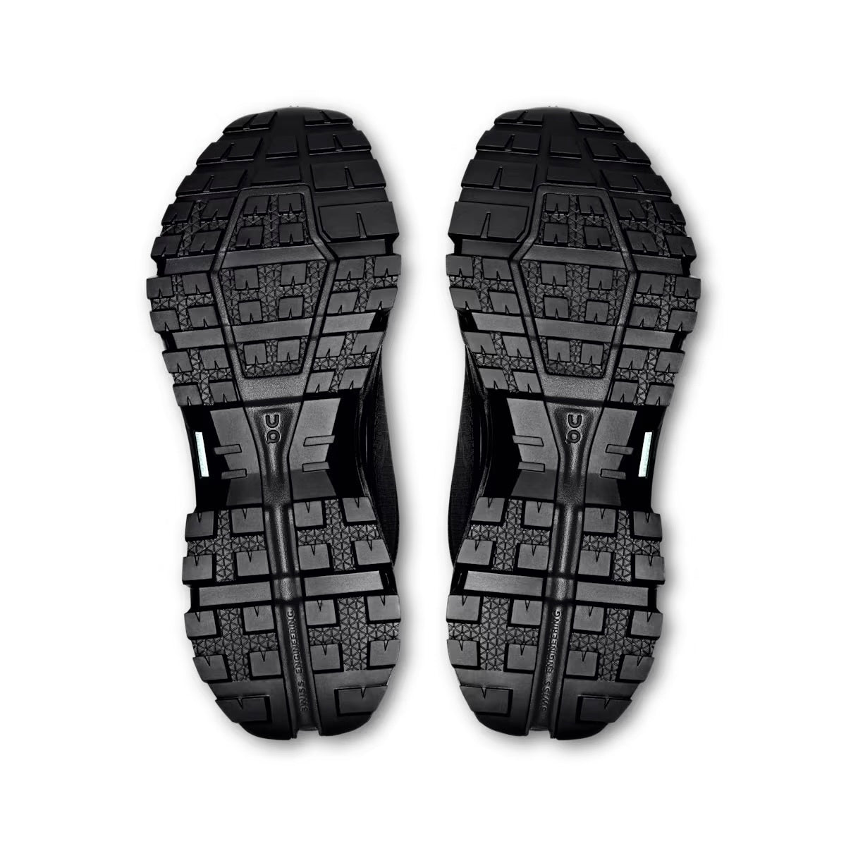 Winniemodo,Winnie modo,On Cloudrock Low Waterproof sneaker,On cloudrock,On cloudrock, waterproof,On cloudrock would black,On