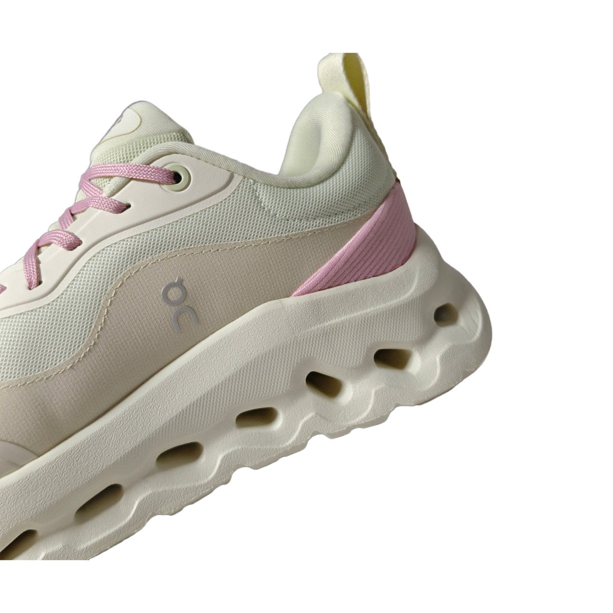 Loewe Cloudtilt 2 sneaker,Loewe x on cloudtilt white pink,Loewe cloudtilt 2,Cloudtilt 2 x Loewe sneaker,Loewe cloudtilt sneak