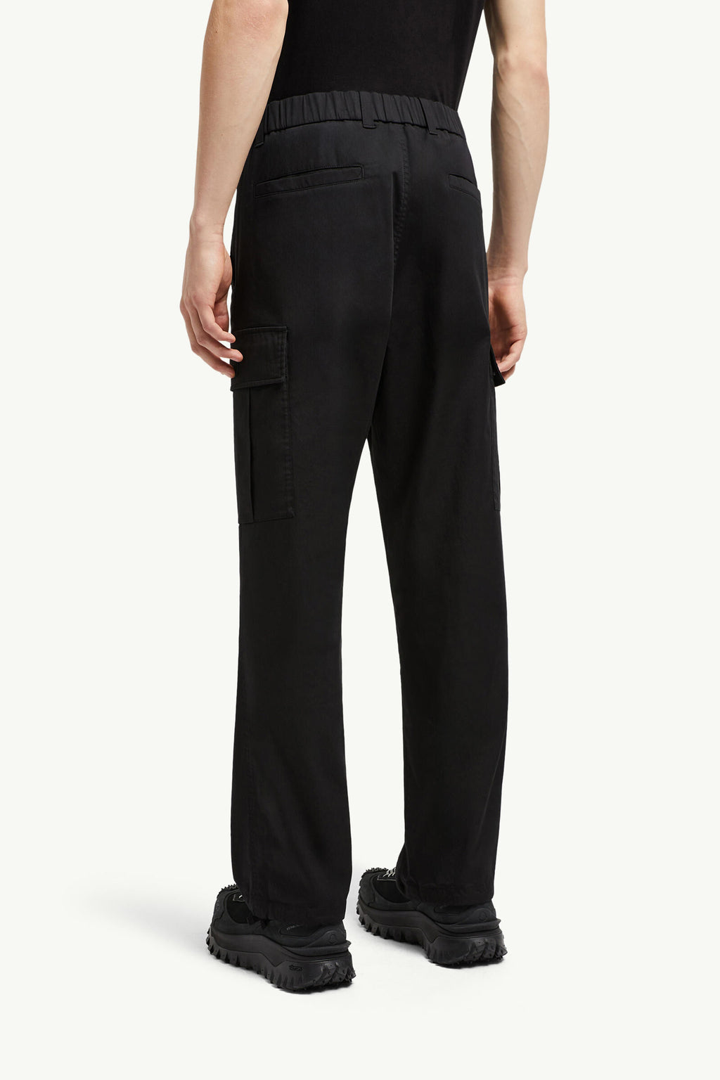 Winniemodo,Winnie modo,Moncler cotton gabardine cargo pants,Moncler pants,Moncler pants sale,Moncler black pants,Moncler blac