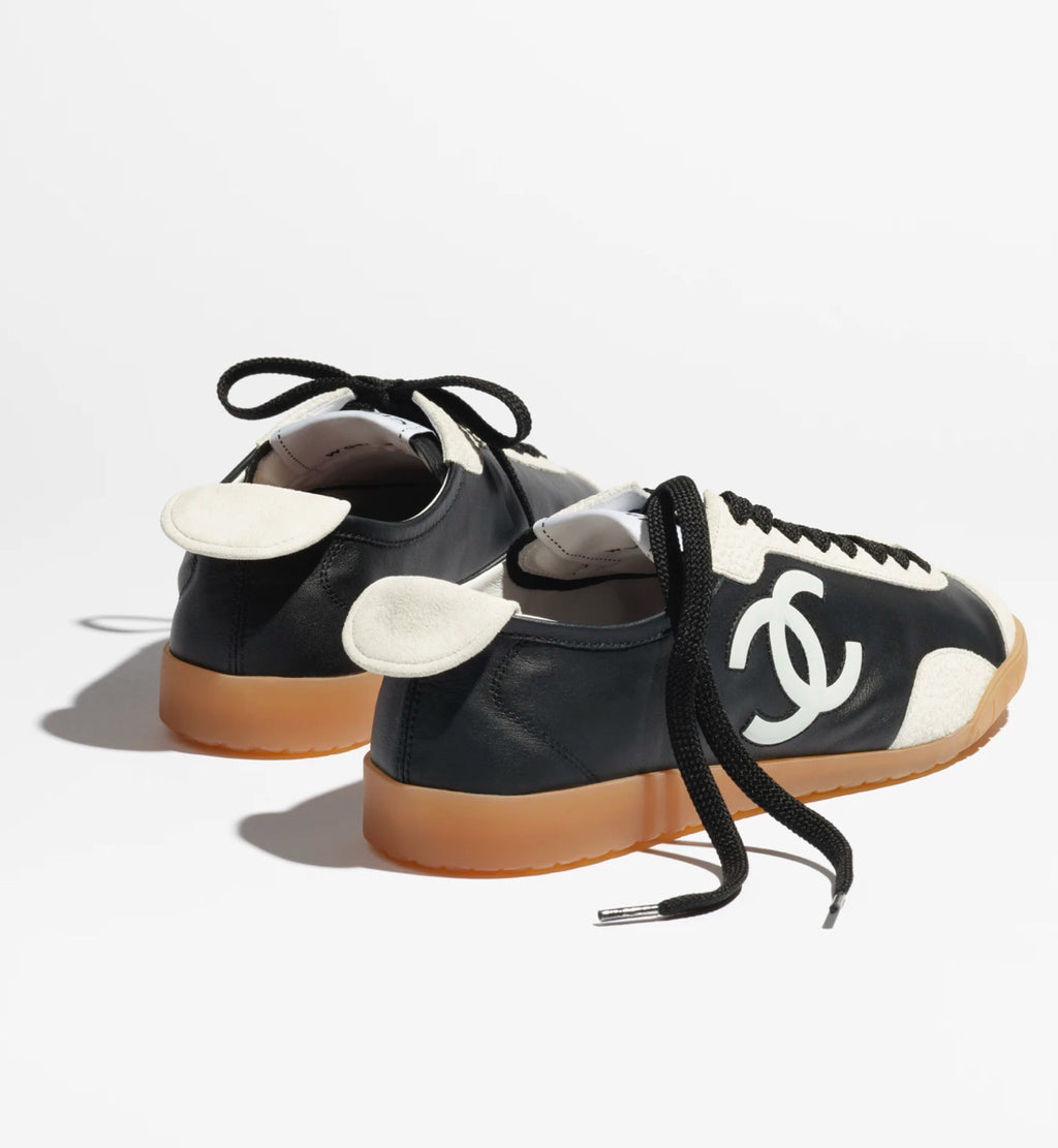 Winniemodo,Winniemodony,Chanel G47125,Chanel sneaker,Chanel sneaker black and white,Chanel sneaker panda sale,Chanel sneaker