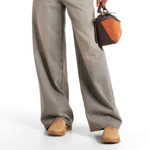 Loewe cloudtilt,Loewe sneaker sand,Loewe x on sneaker womens,On x Loewe cloudtilt sneaker sand,Loewe cloudtilt sneaker on sal