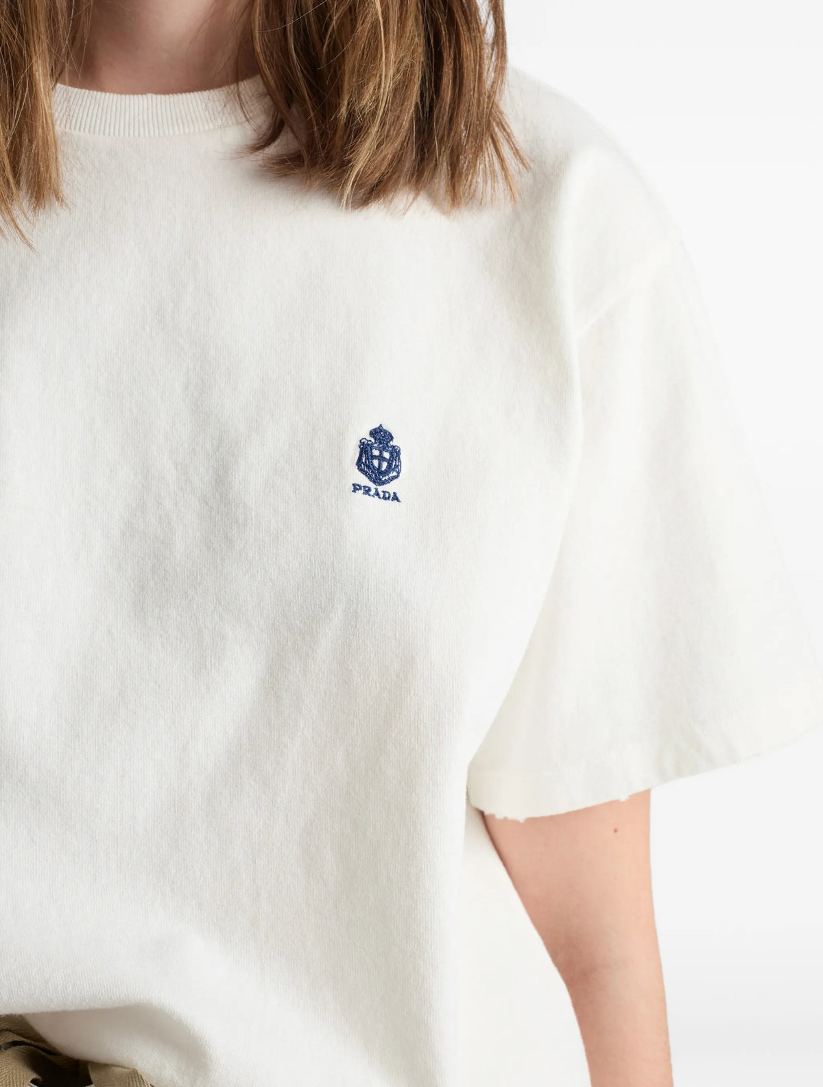 Winniemodo,Winniemodony,Prada garment dyed t-shirt,Prada t-shirt white men,Prada tee sale,Prada t-shirt discount,Prada tee ou