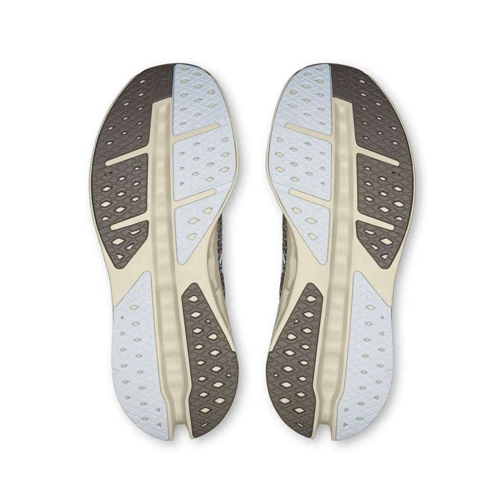On Cloudsurfer Max Sneaker