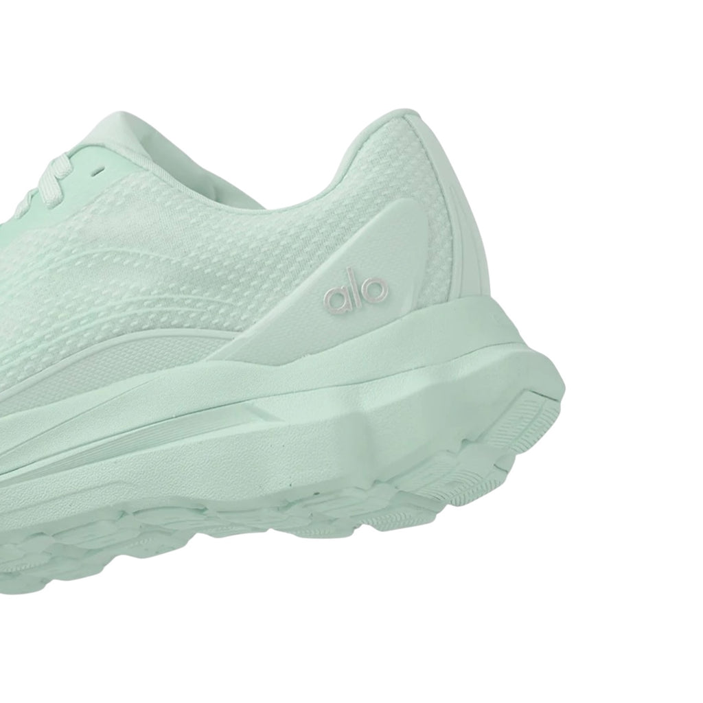 Winniemodo,Winnie modo,Alo Runner,Alo Runner green,Alo sneaker mint,Alo sneaker,Yoga sneaker,Alo sneaker on sale,Alo yoga sne