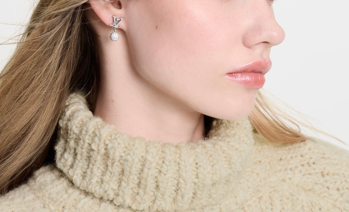 Winniemodo,Winnemodony,Louis Vuitton M03242,LV M03242,Louis Vuitton LV Iconic Louisa strass earrings,LV Iconic Louisa strass