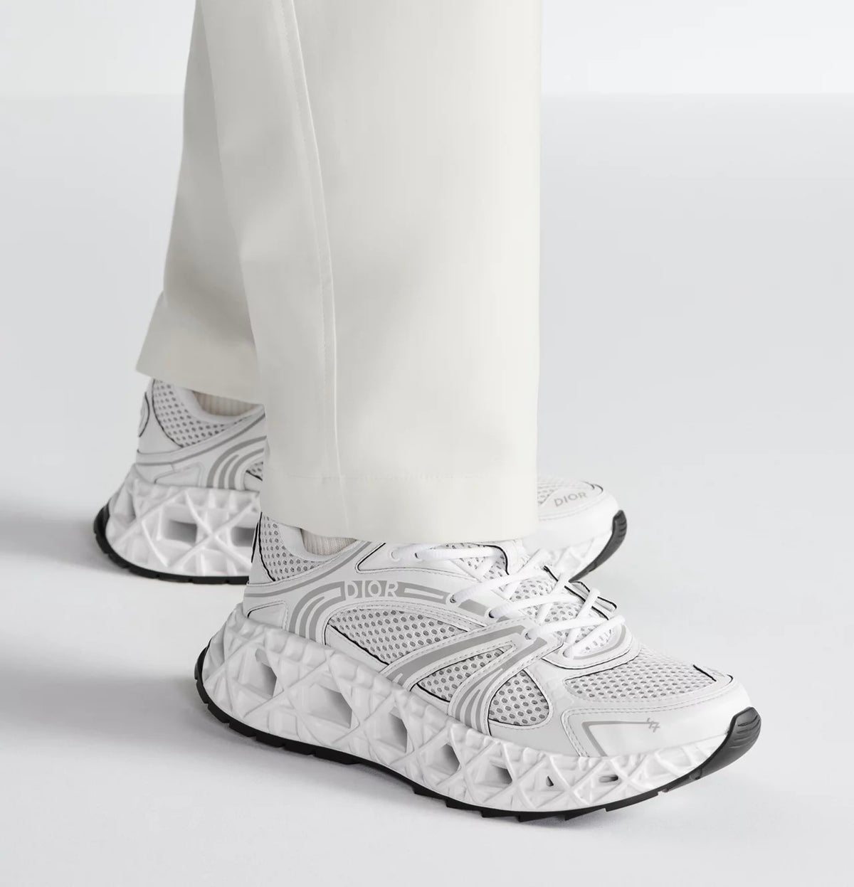 Dior 3SN323ZCY_H068,Dior B35 NXXT sneaker,Dior B35 NXXT white,Dior B35,Dior B35 white,Dior b35 nxxt on sale,Dior b35 low,Dior