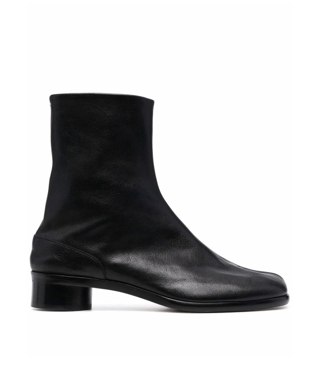 Winniemodo,Winnie modo,Maison Margiela Tabi leather ankle boots,Maison Margiela Tabi boots,Maison Margiela Tabi black Bootie,