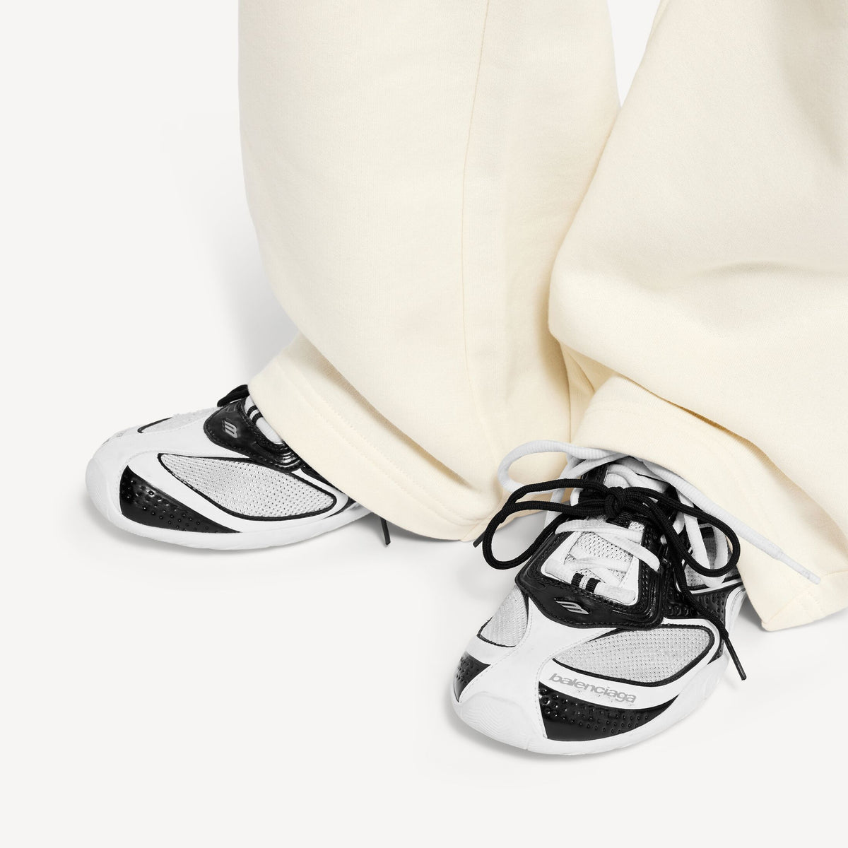 Winniemodo,Winniemodony,Balenciaga 865704,Balenciaga rader sneaker,Balenciaga sneaker,Balenciaga sneaker sale,Balenciaga snea