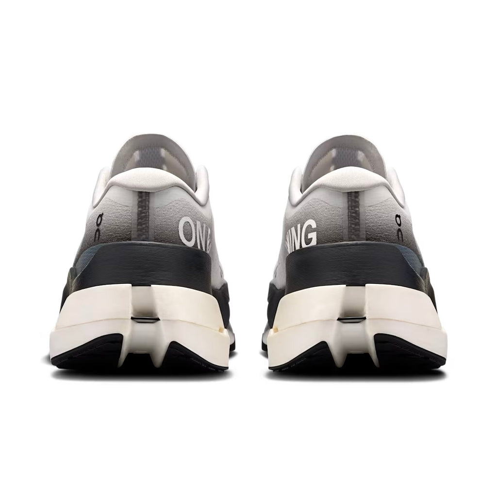 Winniemodo,Winnie modo,On Cloud Cloudboom Max sneaker,On Cloud Cloudboom Max,On cloud sneaker,On cloud sneaker sale,On cloud
