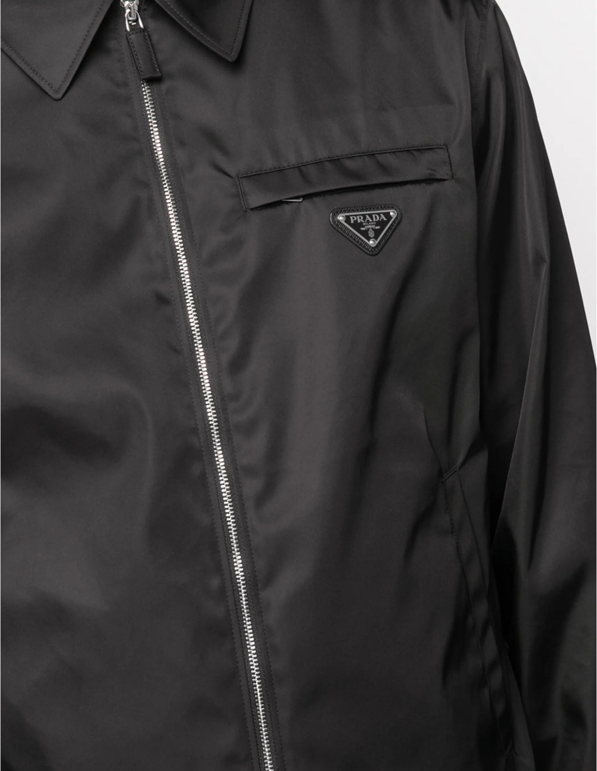 Prada SGB684S2111WQ8,Prada re-nylon jacket,Prada re-nylon black jacket,Prada black jacket,Prada black zip up jacket,Prada jac