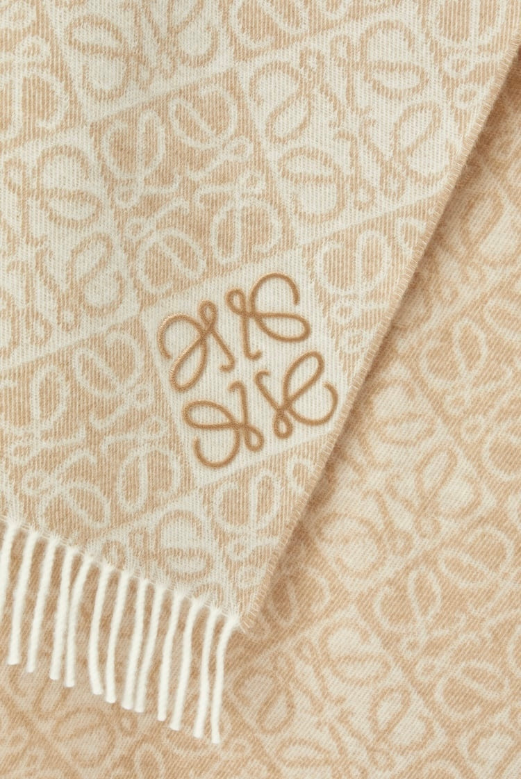 Winniemodo,Winnie modo,Loewe F811SS1X01,Loewe scarf cashmere,Loewe scarf,Loewe scarf sale,Loewe Anagram scarf,Loewe Anagram s