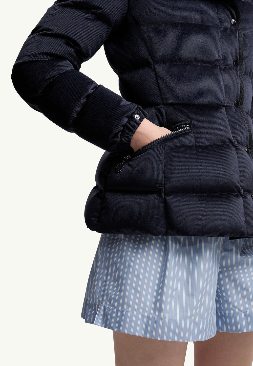 Winniemodo,Winnie modo,Moncler K20931A0008389AZT,Moncler barnate down jacket,Moncler down,Moncle down sale,Moncler down navy