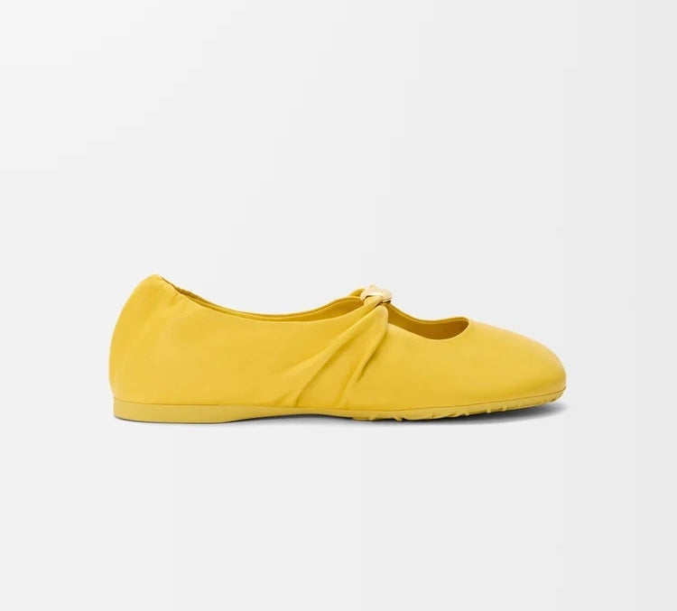 Loewe IDL815466X46,Loewe pebble soft ballerina in nappa lambskin,Loewe ballerina flats,Loewe ballerina flats yellow,Loewe bal