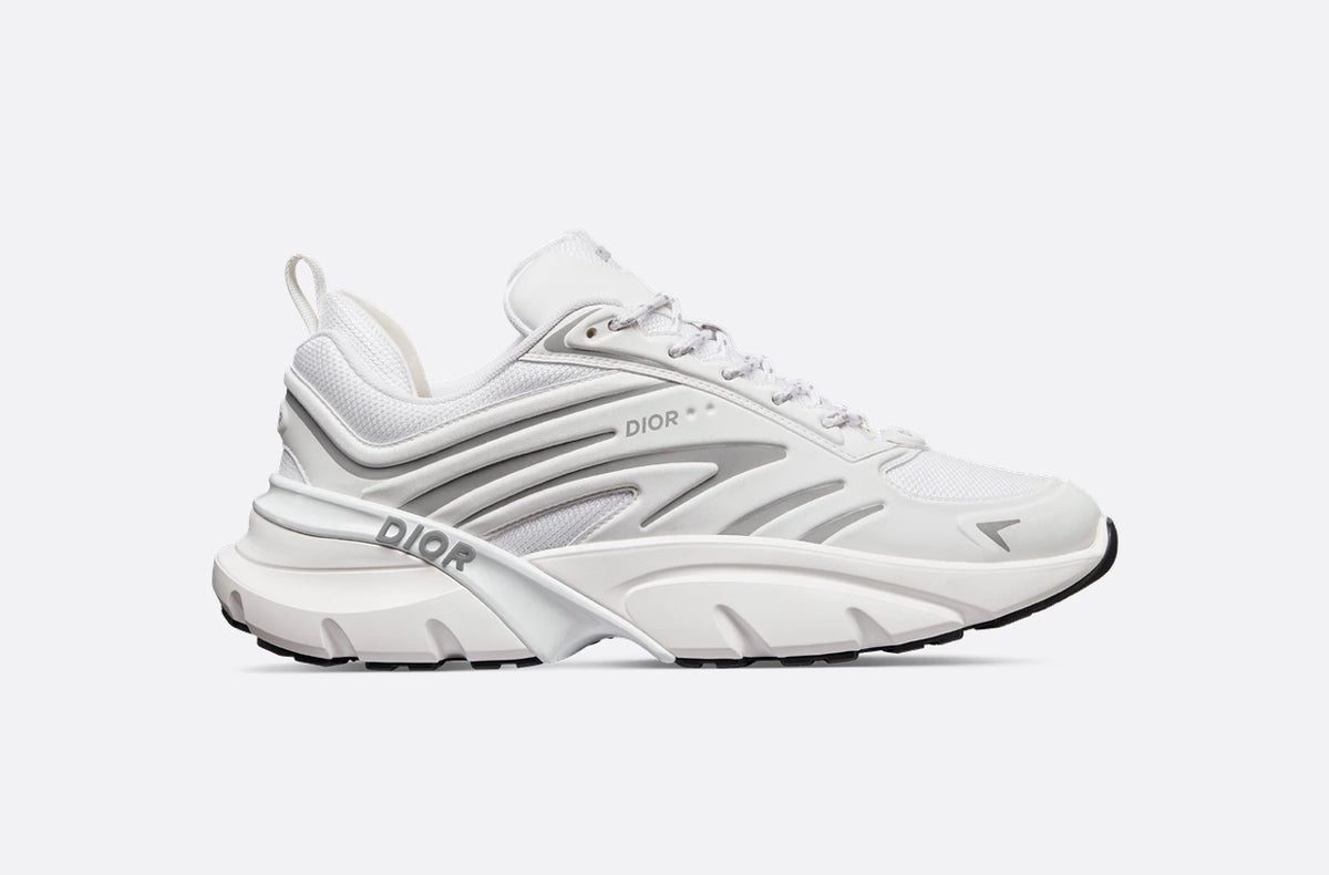 Winniemodo,Winnie modo,Dior 3SN306ZZY,Dior B44 Blade sneakers,Dior B44 white,Dior B44 white sale,Dior sneaker,Dior sneaker me