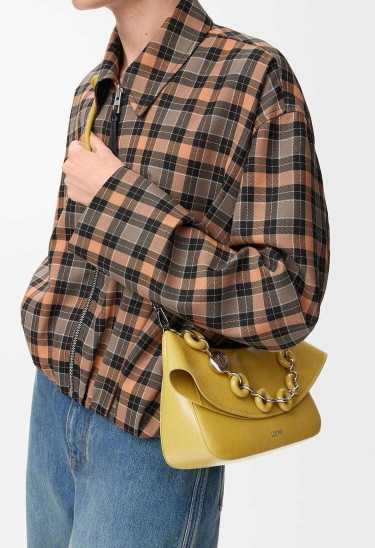 Winniemodo,Winnie modo,Loewe AP22P22X07,Loewe medium ola bag,Loewe bag,Loewe bag sale,Loewe ola bag,Loewe bag yellow,Loewe ol