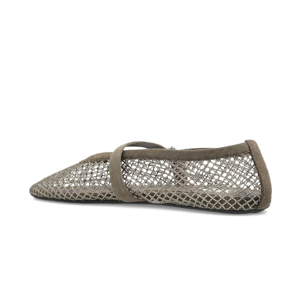 Winniemodo,Winniemodony,Alaia net flats,Alaia ballet shoes,Alaia shoes,Alaia shoes sale,Alaia flats grey,Alaia ballet shoes,A