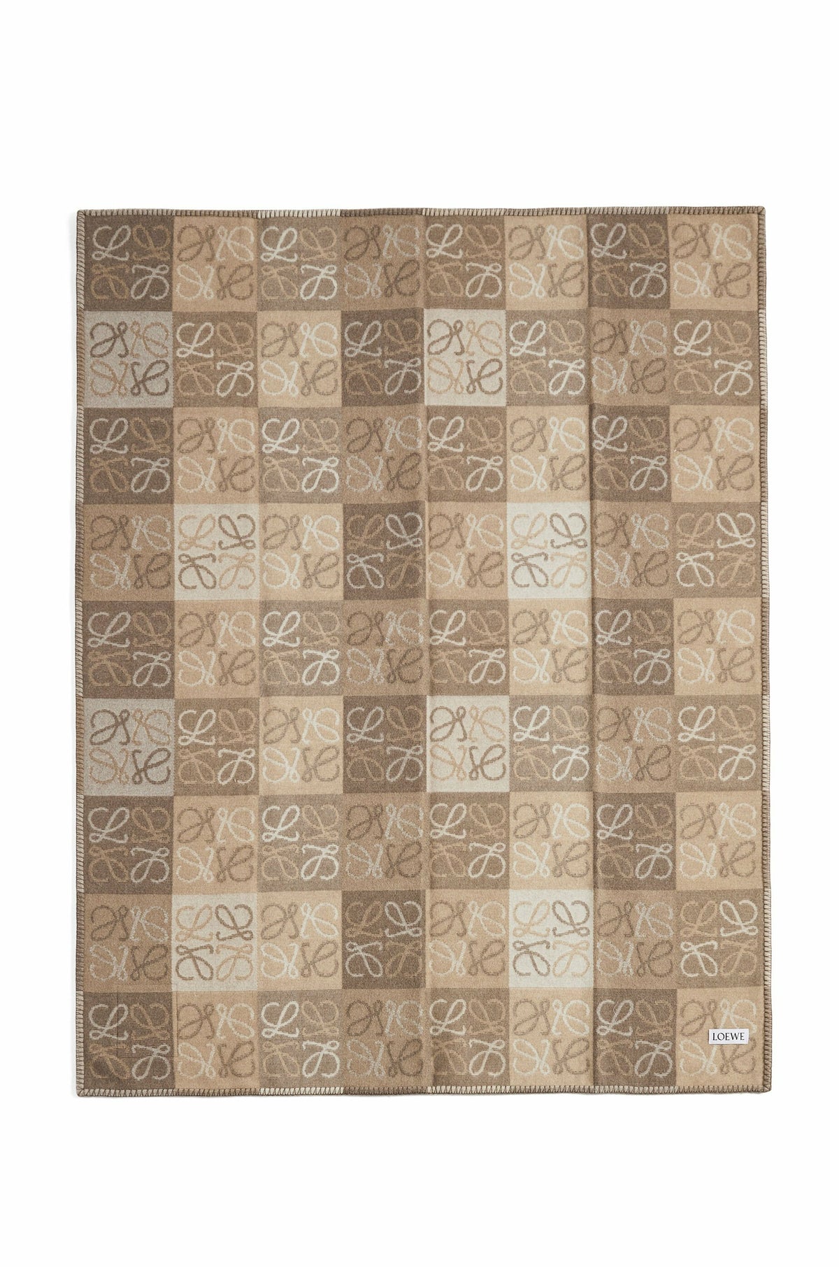 Loewe checkerboard blanket in wool and cash, loewe  on sale,loewe hat online shop,loewe outlet , loewe blanket, loewe wool, l