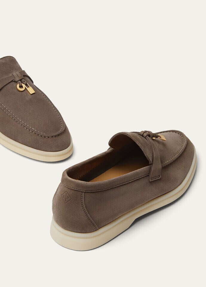 Winniemodo,Winniemodony,Loro Piana FAE5444,Loro Piana Summer Charms women,Loro Piana loafer sale,LP loafer grey,Loro Piana fl