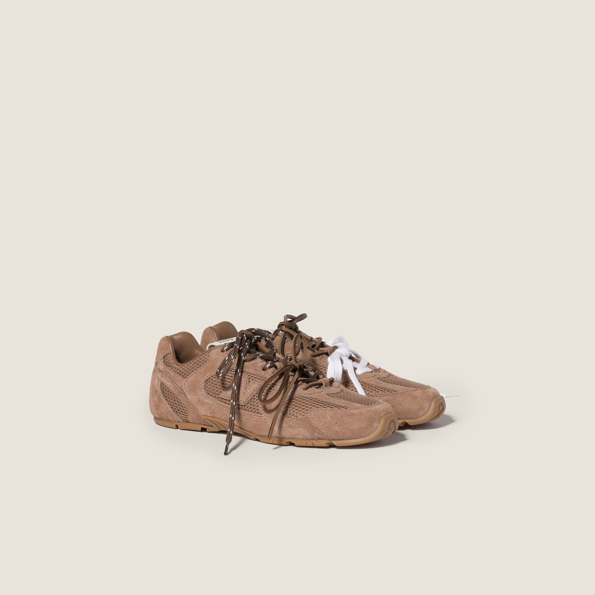 Winniemodo,Winniemodony,MIU MIU x NB,MIU MIU 5E165E,MIU MIU x New balance sneaker,NB x Miu Miu sneaker sale,NB x Miu Miu 530