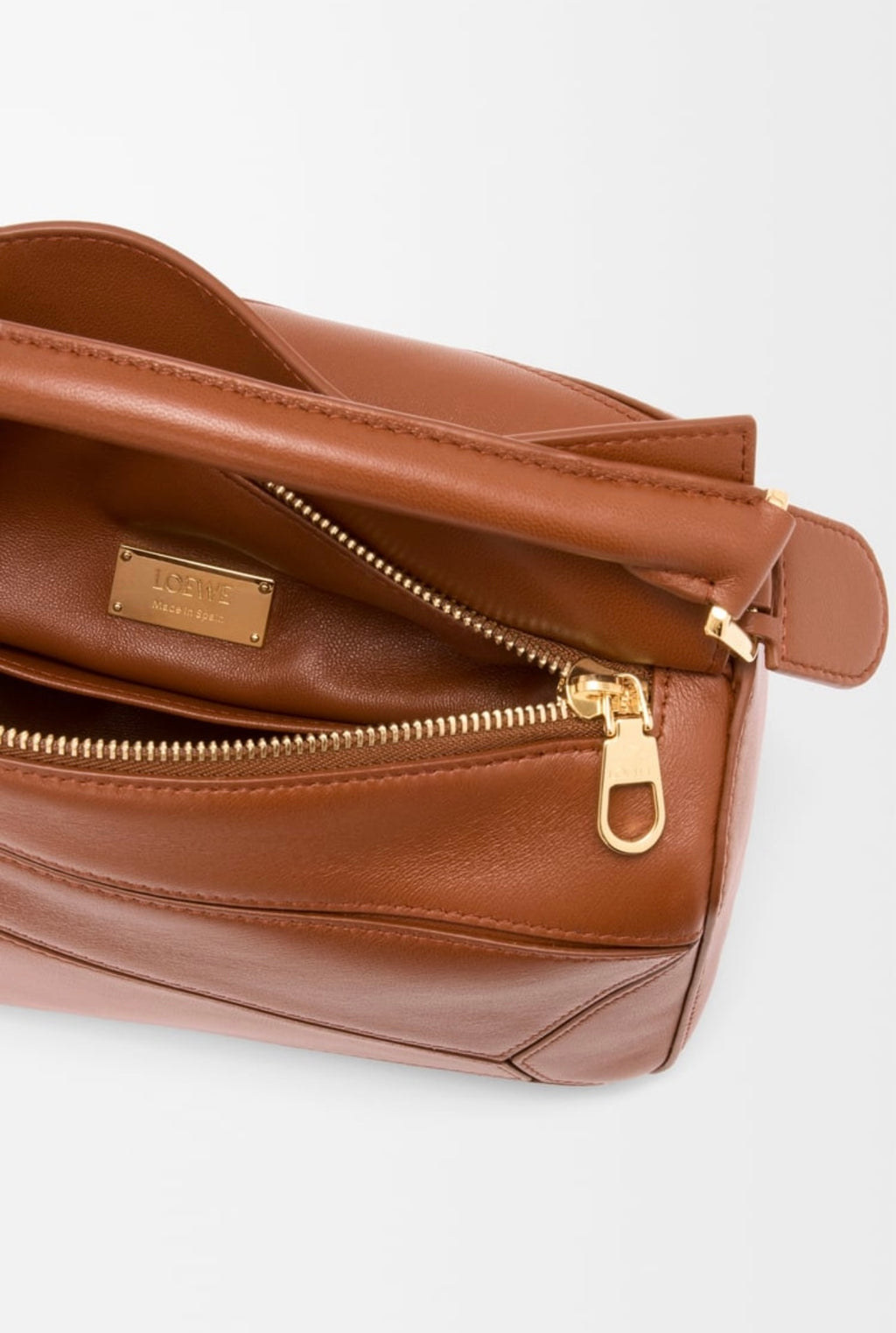 Loewe puzzle bag,Loewe puzzle brown bag,Loewe puzzle bag small,Loewe small featherlight puzzle bag,Loewe bag,Loewe Lambskin p