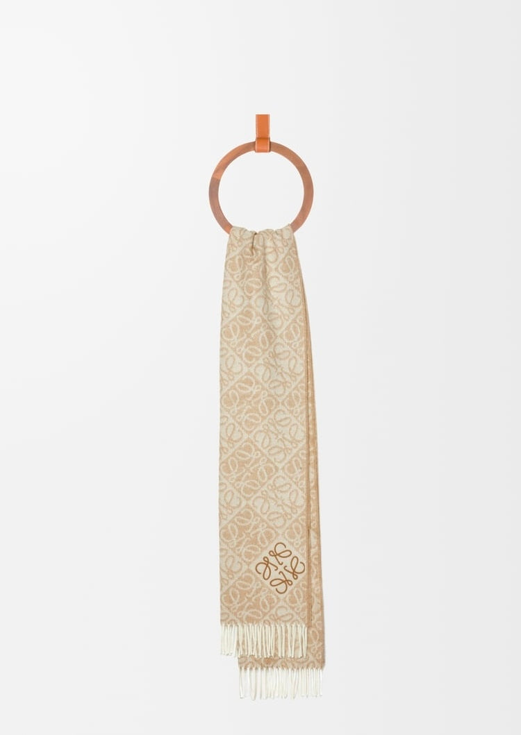 Winniemodo,Winnie modo,Loewe F811SS1X01,Loewe scarf cashmere,Loewe scarf,Loewe scarf sale,Loewe Anagram scarf,Loewe Anagram s