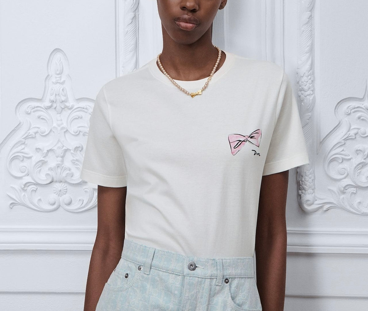 Winniemodo,Winniemodony,Dior 643T13A4507,Dior T-shirt men,Dior t-shirt sale,Dior t-shirt white,Dior tee womens,Italian clothi