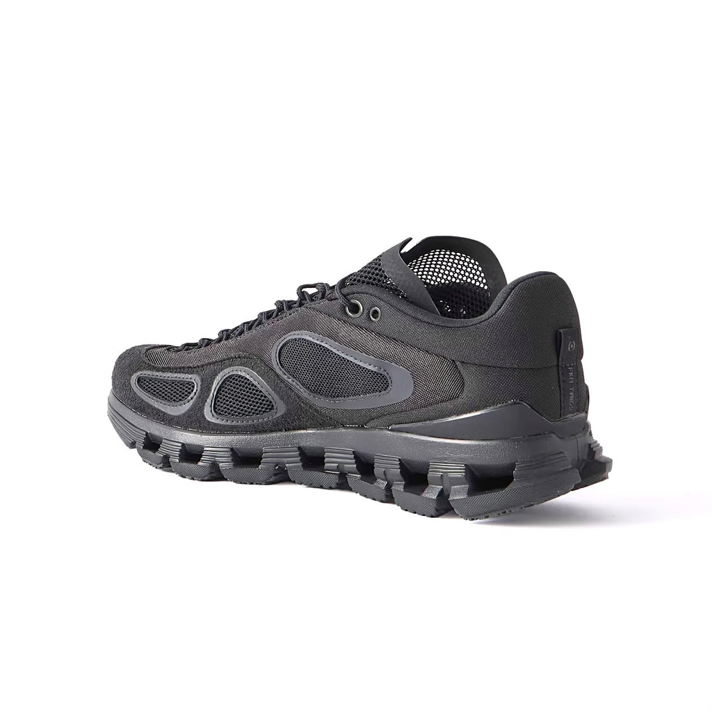 Winniemodo,Winnie modo,On Cloud X 4 FKA twigs sneaker,On Cloud X 4 FKA,On Cloud X 4 FKA black,On Cloud X 4 FKA sneaker,On Clo