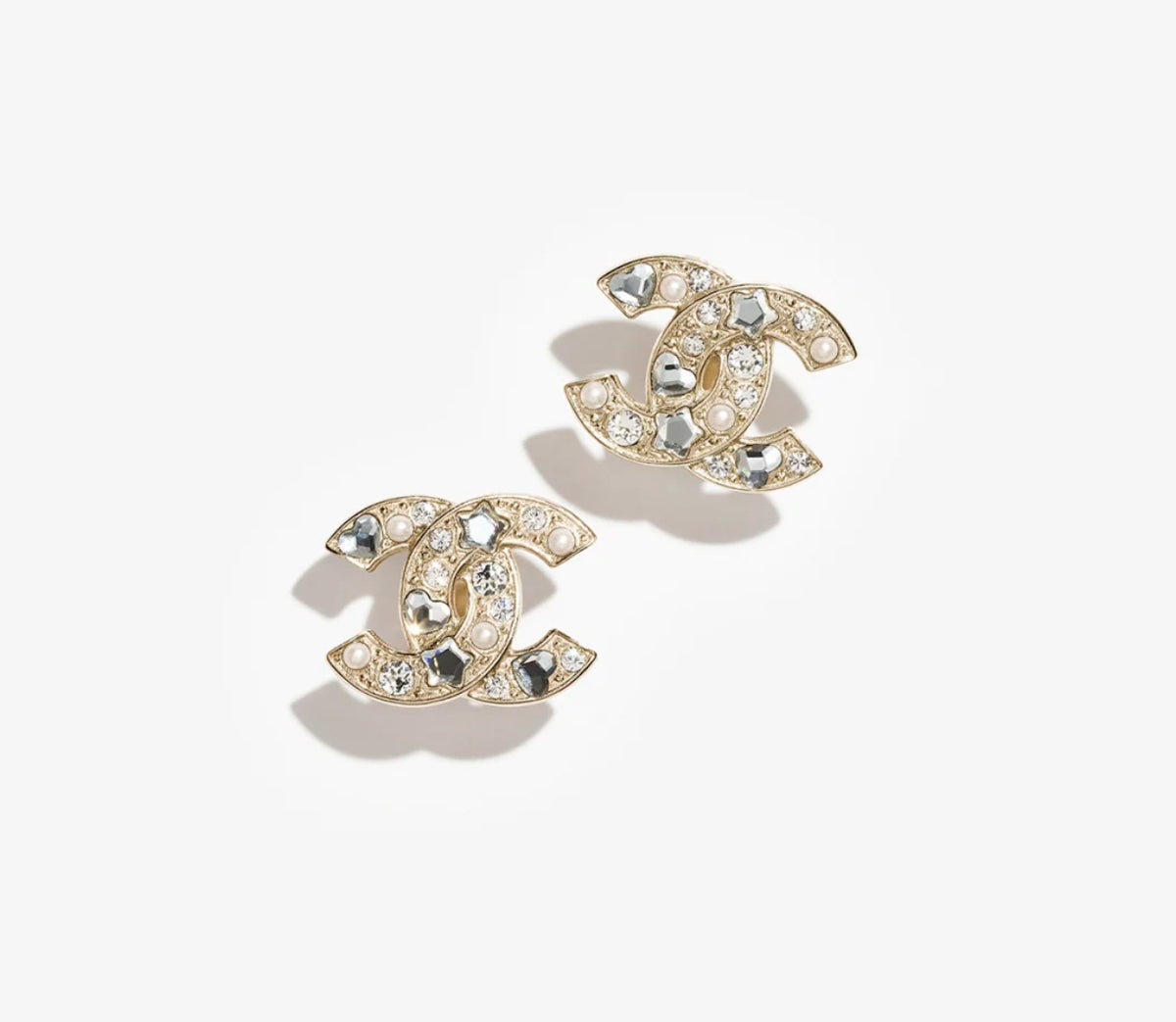 Chanel studs earrings,Chanel pearls crystal earrings,Chanel pearls crystal earrings on sale,Chanel crystal earrings,Chanel pe