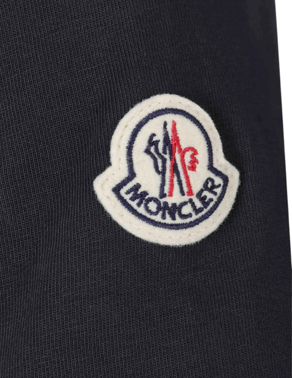 Winniemodo,Winniemodony,Moncler L10918C00012,Moncler t-shirt sale,Moncler t-shirt men,Moncler men t-shirt discount,Discount L