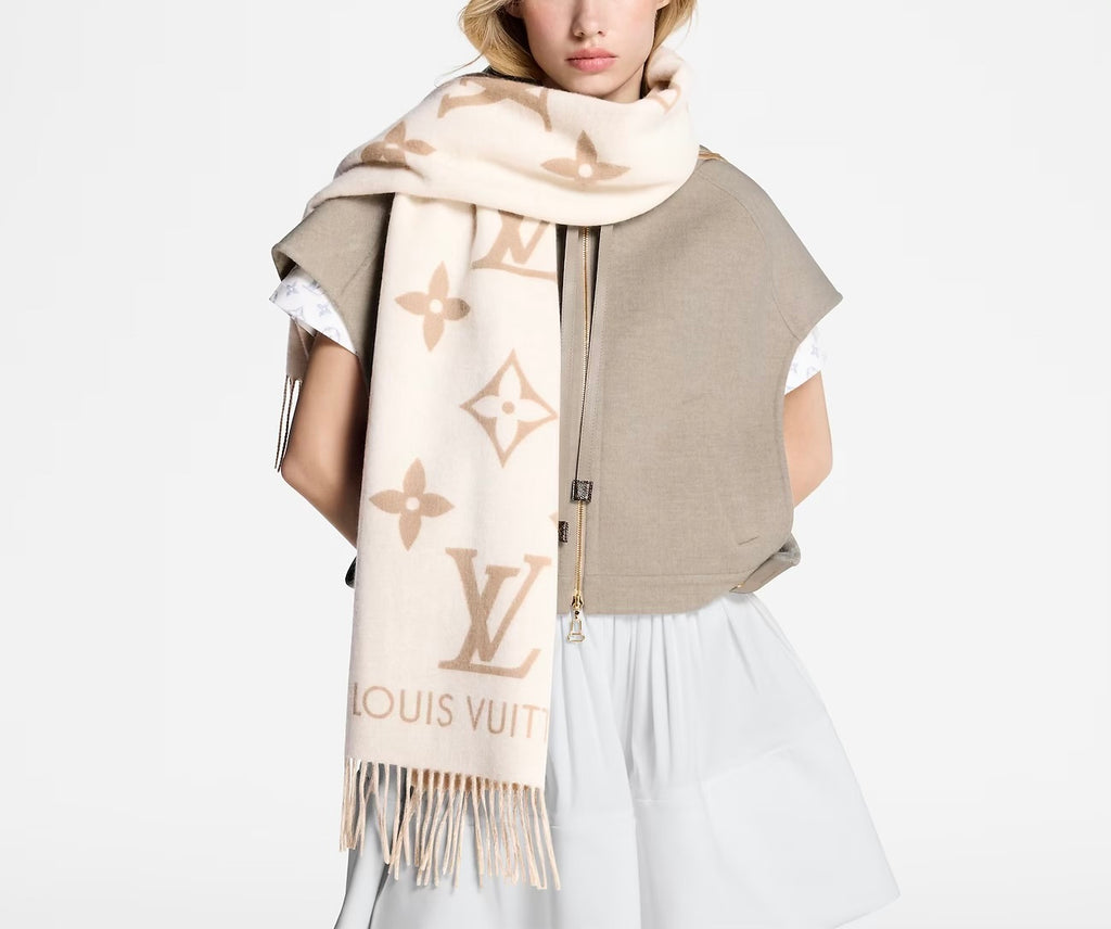 Winniemodo,Winniemodony,Louis Vuitton M78123,LV M78123,Louis Vuitton Reykjavik scarf beige,LV Reykjavik scarf sale,Louis Vuit