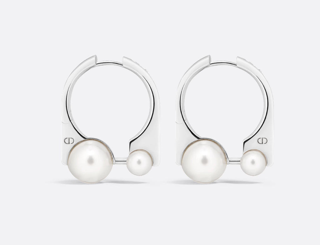 Dior medium tribales new look earrings,Dior pearls earrings,Dior pearls earrings silver metal,Dior earrings,Dior earrings on