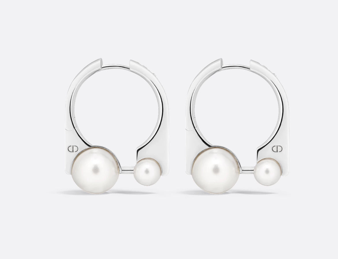 Dior medium tribales new look earrings,Dior pearls earrings,Dior pearls earrings silver metal,Dior earrings,Dior earrings on
