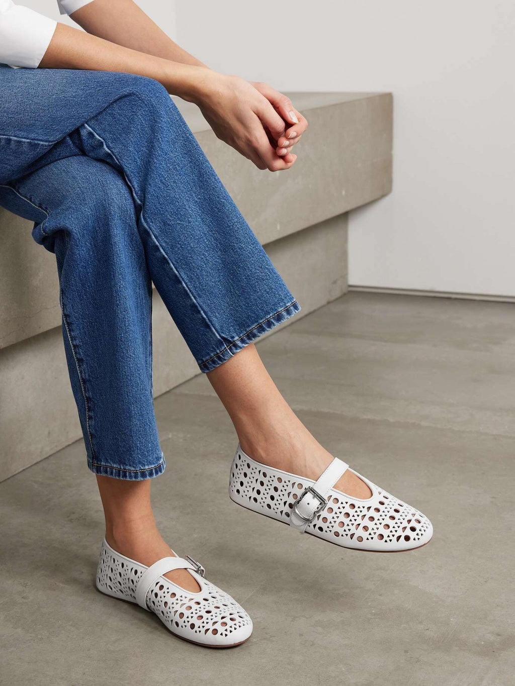 Winniemodo,Winnie modo,Alaïa cut out leather ballerinas,Alaïa ballerinas,Alaïa ballerinas sale,Alaia flat,Alaia flat sale,Ala