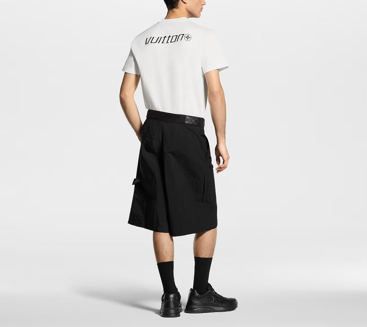 Winniemodo,Winniemodony,Louis Vuitton 1AJRD9,LV 1AJRD9,Louis Vuitton T-shirt sale,LV t-shirt sale,designer clothes websites,b