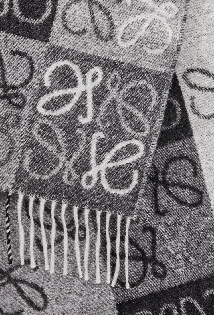 Winniemodo,Winnie modo,Loewe F810487X17,Loewe scarf cashmere,Loewe scarf,Loewe scarf sale,Loewe Anagram scarf,Loewe Anagram s