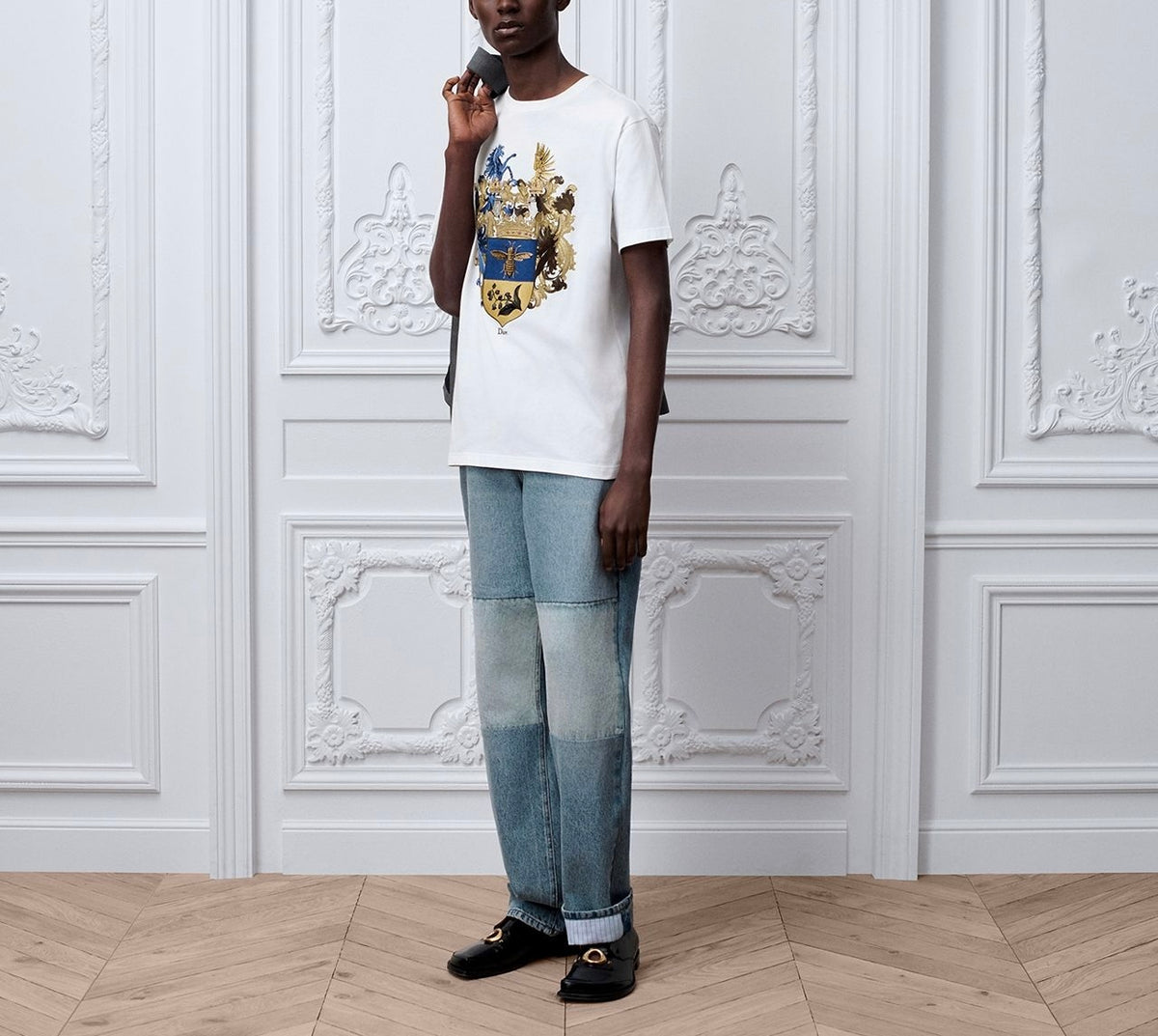 Winniemodo,Winniemodony,Dior 693J637B3,Dior t-shirt sale,Dior t-shirt outlet, Italian clothing designer,best clothing brands,
