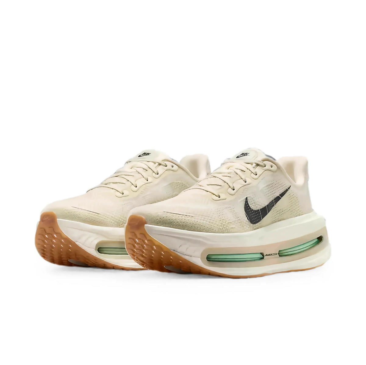Winniemodo,Winniemodony,Nike Vomero sneaker,Nike Vomero white,Nike sneaker ivory,Nike running shoes,Nike sneaker outlet,Nike